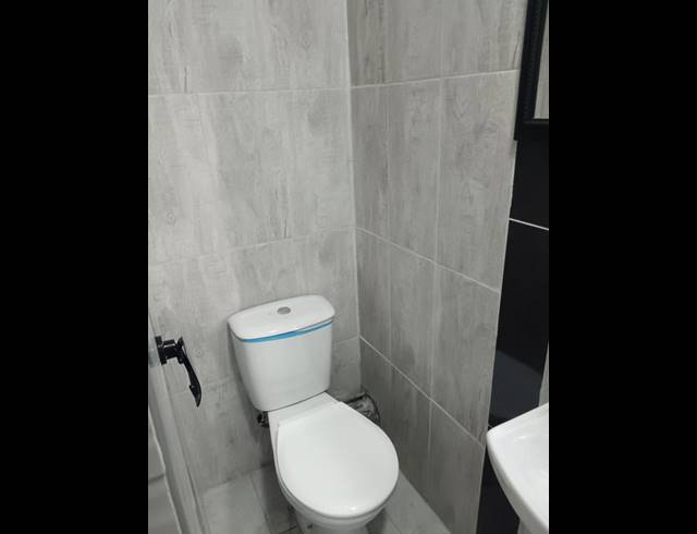 1 BEDROOM PROPERTY TO RENT IN NEWLANDS WEST